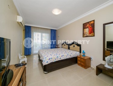 Bright, comfortable apartment 2+1, with a total area of 110 m2, on the 3rd floor in a comfortable residential complex, in the center of Mahmutlar district-id-6629-photo-4