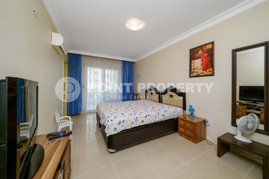 Bright, comfortable apartment 2+1, with a total area of 110 m2, on the 3rd floor in a comfortable residential complex, in the center of Mahmutlar district-id-6629-photo-4