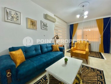 Small apartment with an excellent location 50 meters from the sea, in the center of the popular area of Alanya - Mahmutlar-id-6632-photo-2