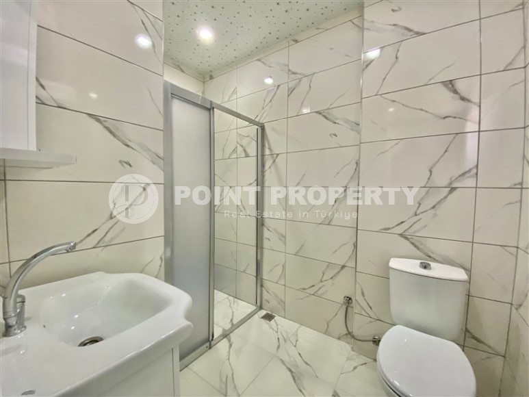 Small apartment with an excellent location 50 meters from the sea, in the center of the popular area of Alanya - Mahmutlar-id-6632-photo-10