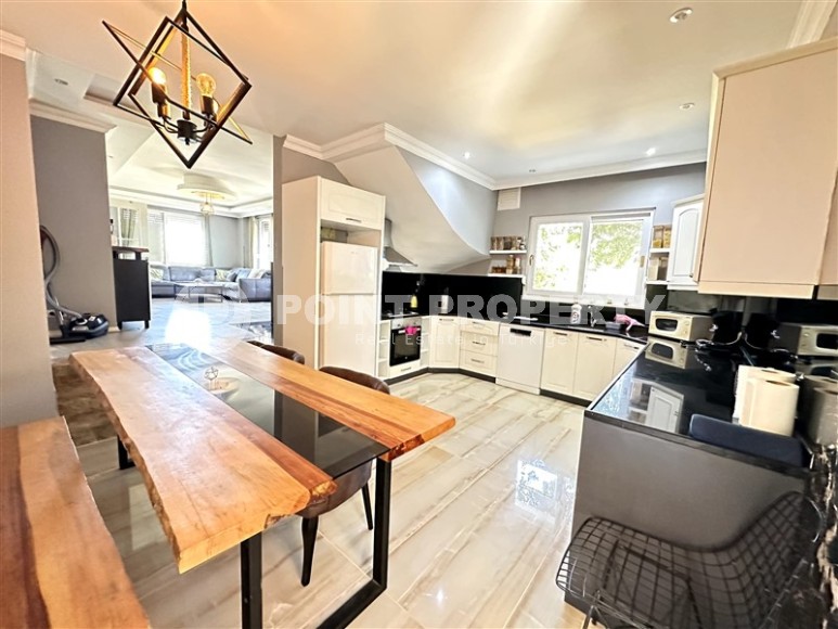 Большая двухэтажная вилла с двумя отдельными входами, с возможностью оформить гражданство Турции-id-6642-фото-6