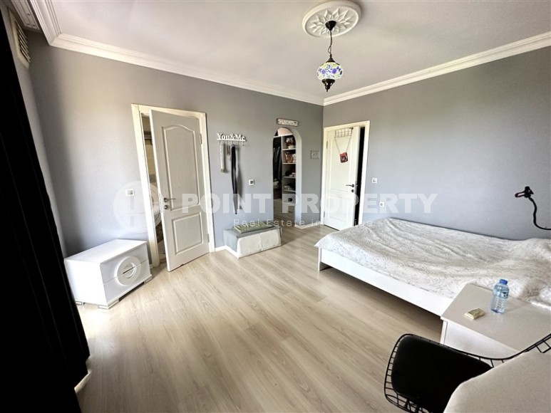 Большая двухэтажная вилла с двумя отдельными входами, с возможностью оформить гражданство Турции-id-6642-фото-10