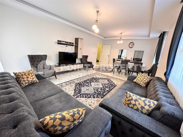 Large two-level apartment 5+1, on an area of 220 m2, in a residential complex built in 2017, in the center of Mahmutlar district-id-6644-photo-2