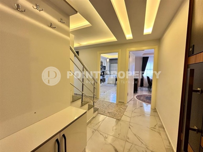 Large two-level apartment 5+1, on an area of 220 m2, in a residential complex built in 2017, in the center of Mahmutlar district-id-6644-photo-10