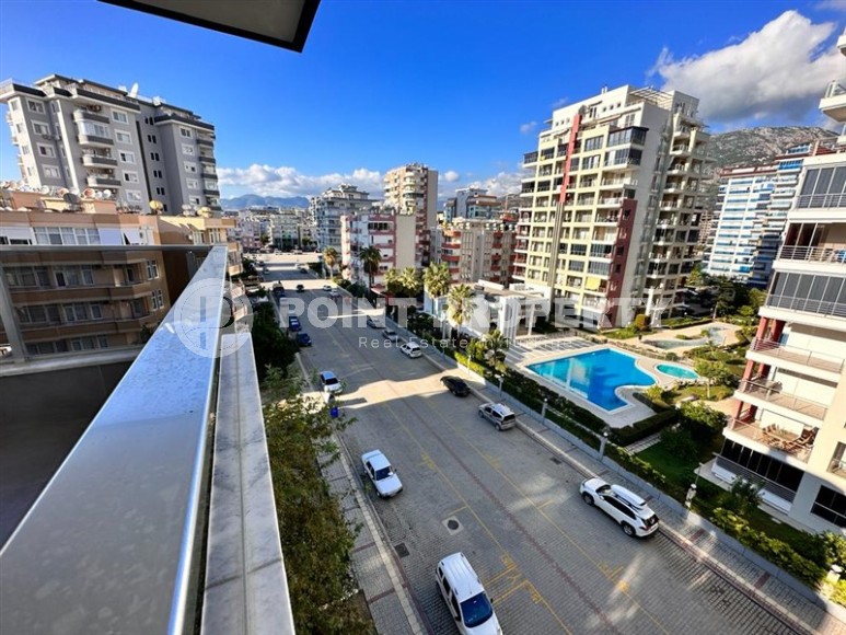 Large two-level apartment 5+1, on an area of 220 m2, in a residential complex built in 2017, in the center of Mahmutlar district-id-6644-photo-20
