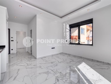 Stylish apartment with high-quality finishing, 1300 meters from the sea, in the center of Alanya-id-6651-photo-3