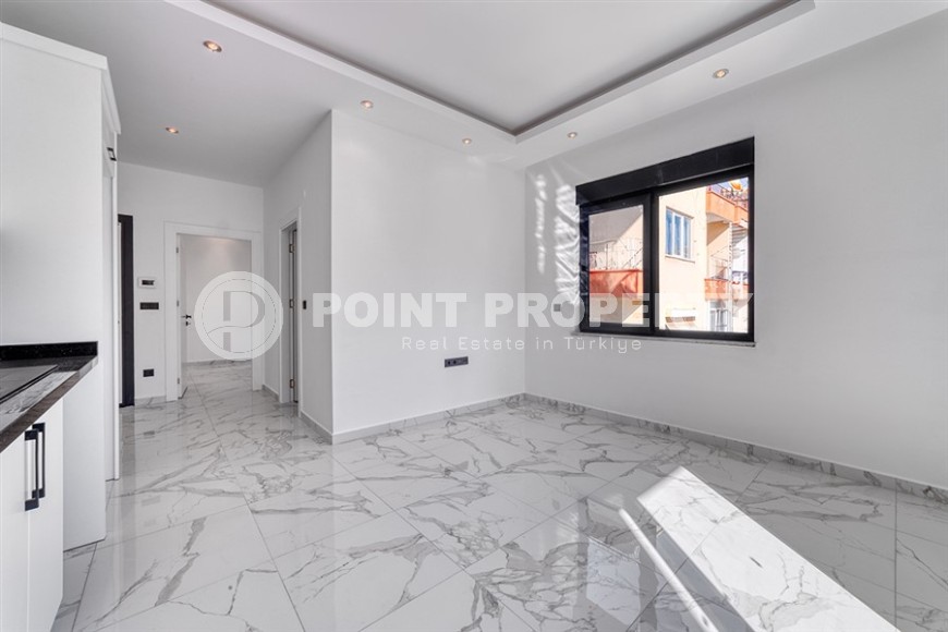 Стильная квартира с качественной чистовой отделкой, в 1300 метрах от моря, в центре Аланьи-id-6651-фото-3