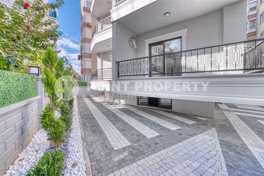 Стильная квартира с качественной чистовой отделкой, в 1300 метрах от моря, в центре Аланьи-id-6651-фото-15