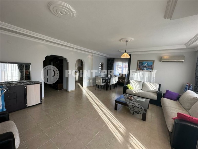 Spacious duplex apartment on the 3rd floor with attic, in a residence with a swimming pool and garden, built in 2015-id-6662-photo-2