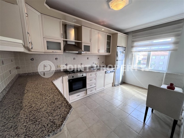 Spacious duplex apartment on the 3rd floor with attic, in a residence with a swimming pool and garden, built in 2015-id-6662-photo-5