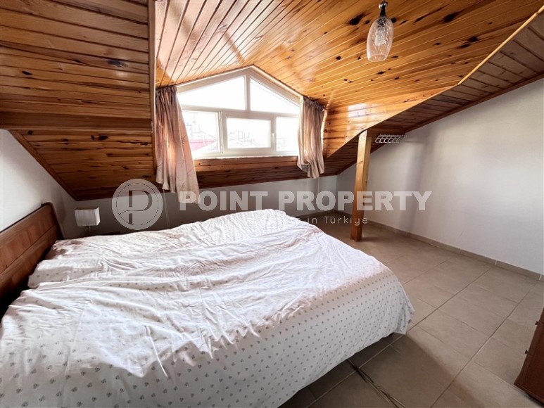 Spacious duplex apartment on the 3rd floor with attic, in a residence with a swimming pool and garden, built in 2015-id-6662-photo-8