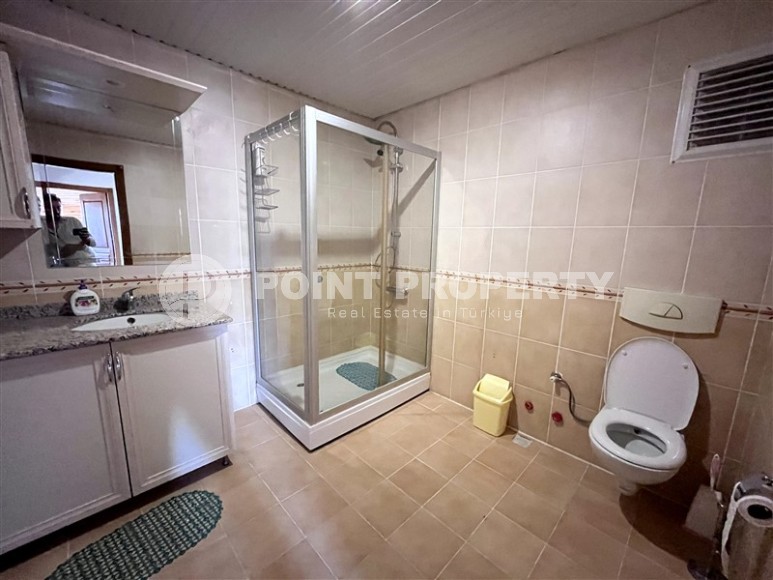 Spacious duplex apartment on the 3rd floor with attic, in a residence with a swimming pool and garden, built in 2015-id-6662-photo-13