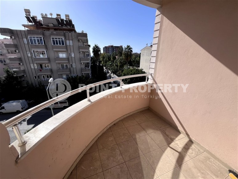 Spacious duplex apartment on the 3rd floor with attic, in a residence with a swimming pool and garden, built in 2015-id-6662-photo-15