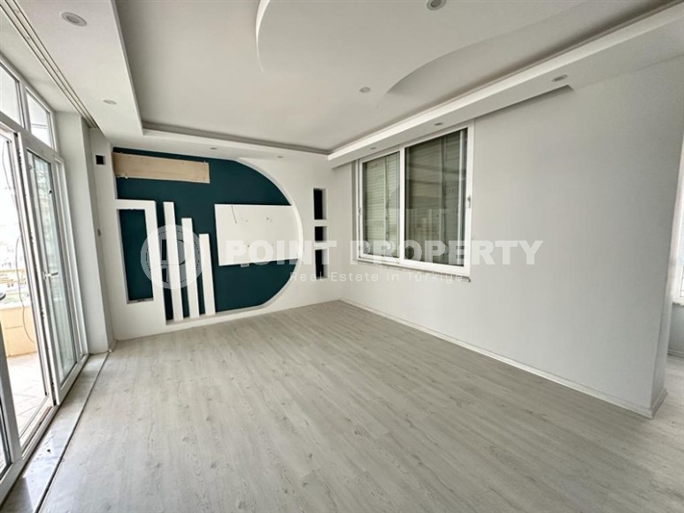 Advantageous offer - inexpensive, spacious apartment 150 meters from the sea, in the very center of Mahmutlar-id-6665-photo-2