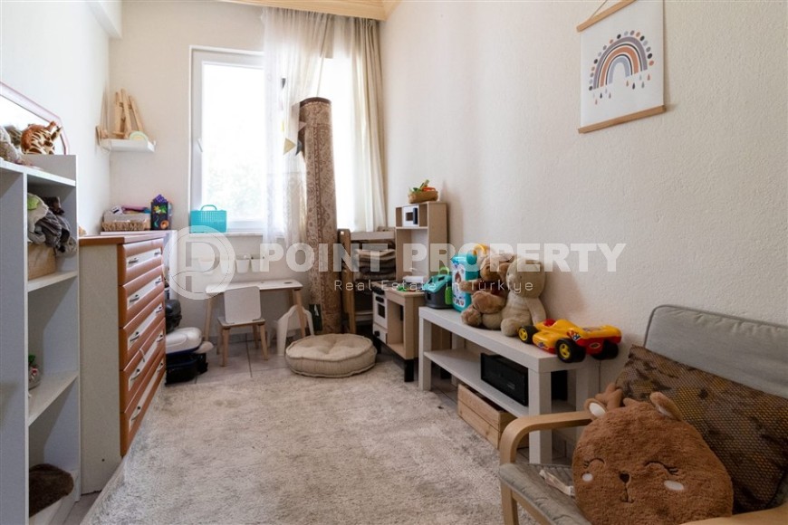 Affordable 2+1 apartment, on an area of 90 m2, in a building built in 1999, in the center of Mahmutlar district-id-6666-photo-5