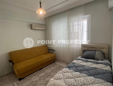 Comfortable apartment with furniture and household appliances, on the 2nd floor, in the center of the popular area of Alanya - Mahmutlar-id-6667-photo-5