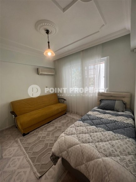 Comfortable apartment with furniture and household appliances, on the 2nd floor, in the center of the popular area of Alanya - Mahmutlar-id-6667-photo-5