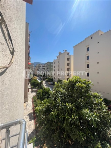 Comfortable apartment with furniture and household appliances, on the 2nd floor, in the center of the popular area of Alanya - Mahmutlar-id-6667-photo-9