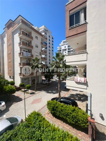 Comfortable apartment with furniture and household appliances, on the 2nd floor, in the center of the popular area of Alanya - Mahmutlar-id-6667-photo-10