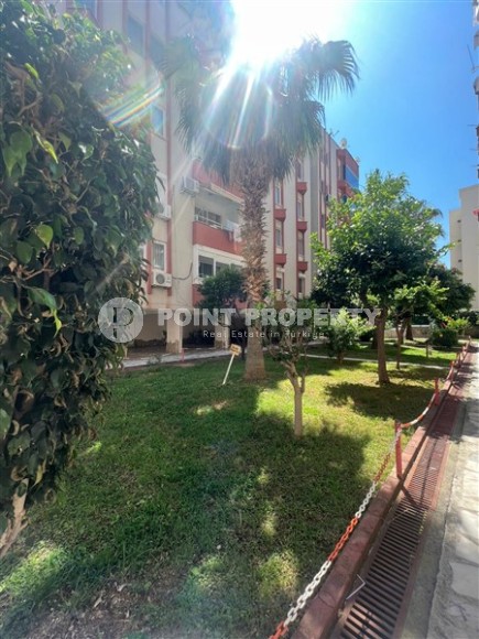 Comfortable apartment with furniture and household appliances, on the 2nd floor, in the center of the popular area of Alanya - Mahmutlar-id-6667-photo-14