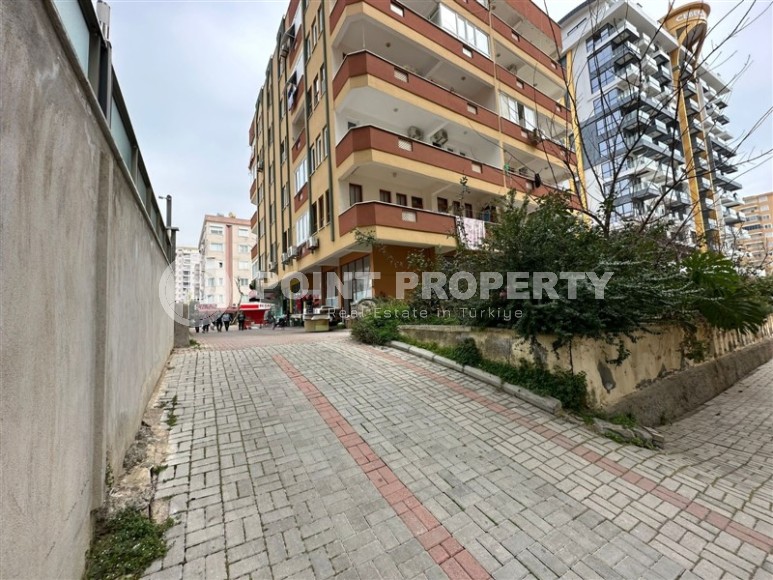 Apartment with an excellent location 100 meters from the beach, in the center of the modern area of Alanya - Mahmutlar-id-6668-photo-12