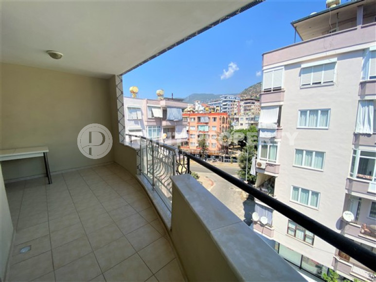 Furnished penthouse 4+1, 170m², in the very center of Alanya, 150 meters from Kuykubat beach-id-1523-photo-9