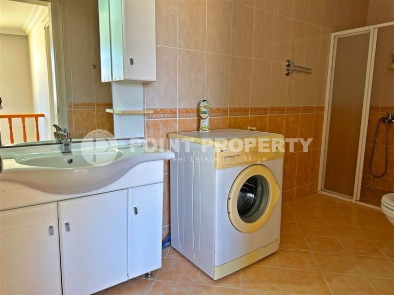 Благоустроенная двухуровневая квартира на 5-м этаже с мансардой, в 250 метрах от моря-id-6675-фото-10