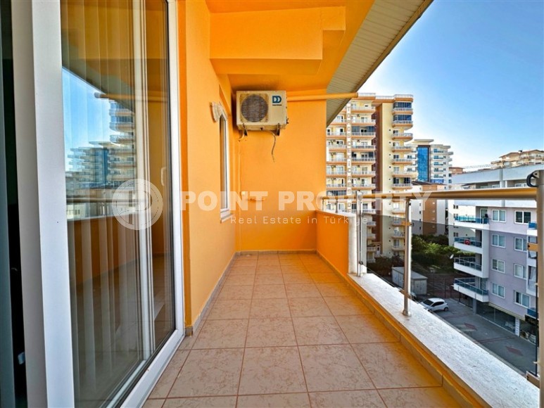 Благоустроенная двухуровневая квартира на 5-м этаже с мансардой, в 250 метрах от моря-id-6675-фото-12