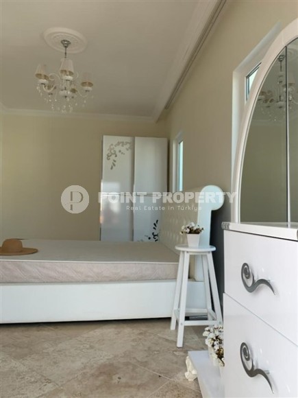 Panoramic duplex apartment overlooking the Taurus Mountains, 600 meters from the sea, in the center of the popular area of Alanya - Mahmutlar-id-6676-photo-3