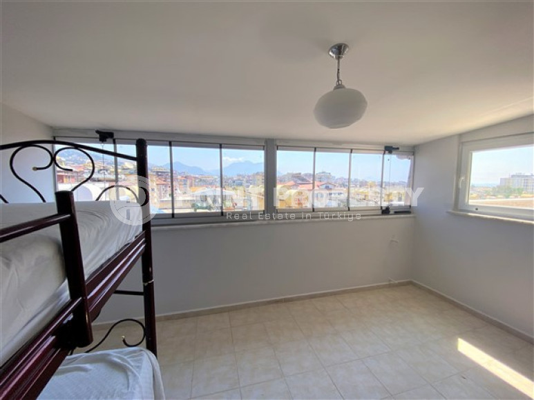 Furnished penthouse 4+1, 170m², in the very center of Alanya, 150 meters from Kuykubat beach-id-1523-photo-32
