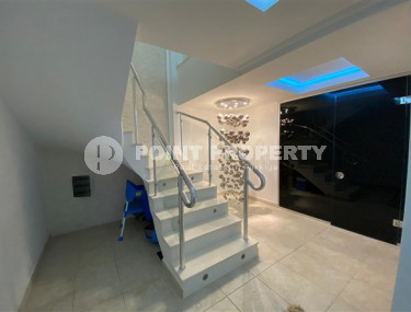 Large five bedroom duplex penthouse, 360m², in a luxury complex in Oba, Alanya-id-1524-photo-2