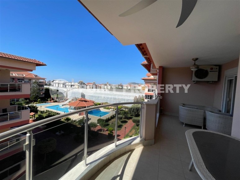 Большая двухуровневая квартира на 4-м этаже с мансардой, в 1200 метрах от моря, в центре района Оба-id-6689-фото-16