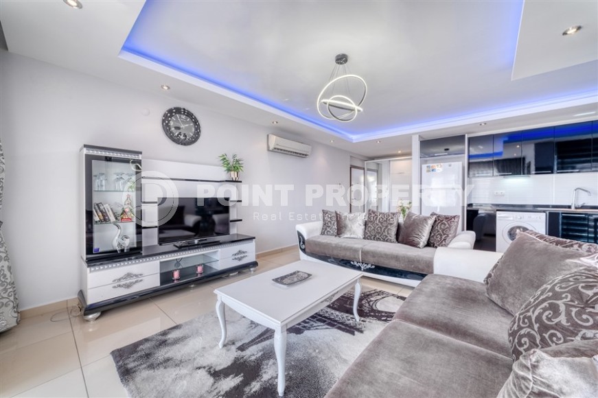 Apartment with modern design, furniture and household appliances, on the 3rd floor in a comfortable residential complex, with swimming pools, a cinema and bowling alley-id-6690-photo-3