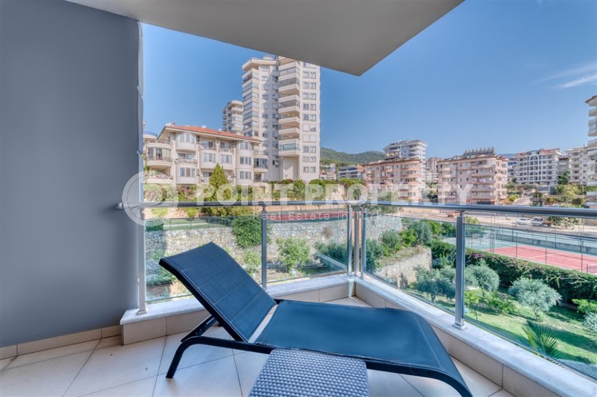 Apartment with modern design, furniture and household appliances, on the 3rd floor in a comfortable residential complex, with swimming pools, a cinema and bowling alley-id-6690-photo-12