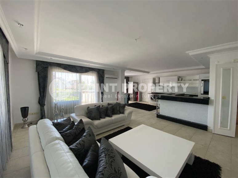 Large five bedroom duplex penthouse, 360m², in a luxury complex in Oba, Alanya-id-1524-photo-11