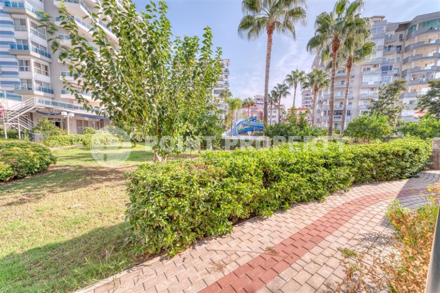 Apartment with modern design, furniture and household appliances, on the 3rd floor in a comfortable residential complex, with swimming pools, a cinema and bowling alley-id-6690-photo-25