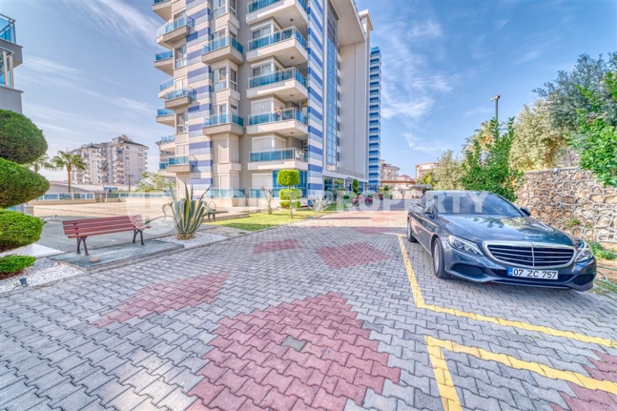 Apartment with modern design, furniture and household appliances, on the 3rd floor in a comfortable residential complex, with swimming pools, a cinema and bowling alley-id-6690-photo-26