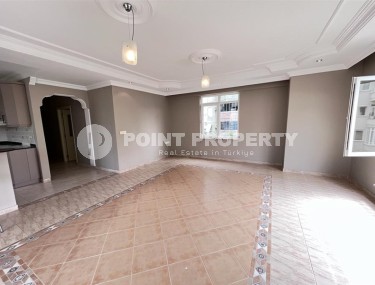 Просторная квартира 3+1, общей площадью 150 м2, на 2-м этаже в доме 2003 года постройки, в центре Аланьи-id-6691-фото-2