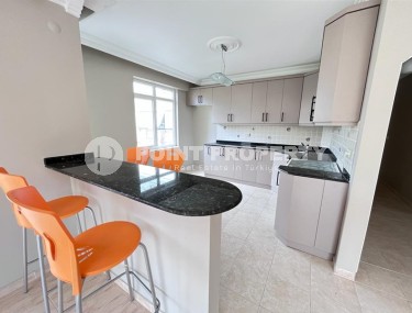 Просторная квартира 3+1, общей площадью 150 м2, на 2-м этаже в доме 2003 года постройки, в центре Аланьи-id-6691-фото-3