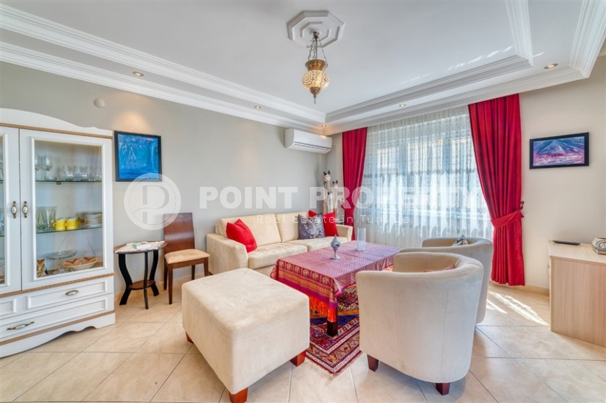 Bright, comfortable apartment with furniture and household appliances, 150 meters from the beach and the promenade-id-6692-photo-2