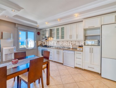 Bright, comfortable apartment with furniture and household appliances, 150 meters from the beach and the promenade-id-6692-photo-3