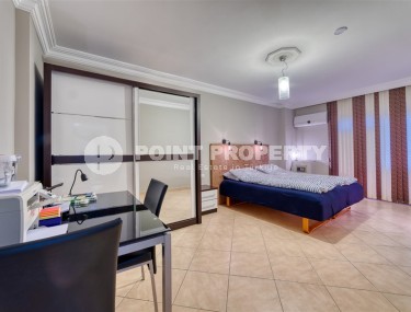 Bright, comfortable apartment with furniture and household appliances, 150 meters from the beach and the promenade-id-6692-photo-4