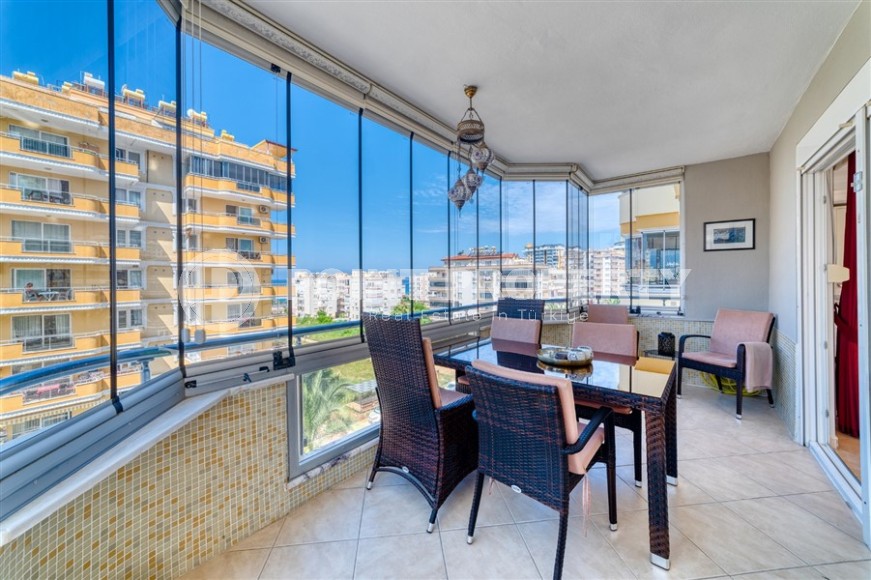 Bright, comfortable apartment with furniture and household appliances, 150 meters from the beach and the promenade-id-6692-photo-10