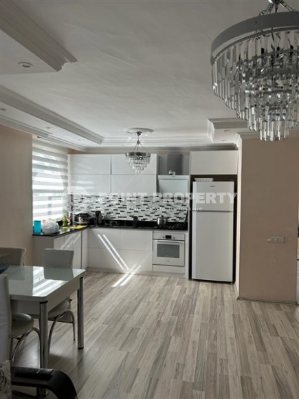 Комфортабельная квартира 2+1, с двумя застекленными балконами, в 850 метрах от моря, в спокойном районе Аланьи - Тосмур-id-6693-фото-3