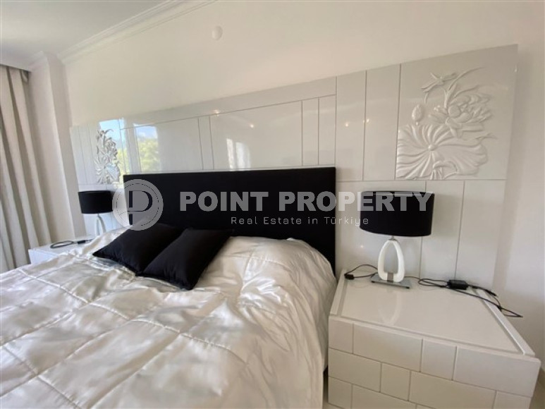 Large five bedroom duplex penthouse, 360m², in a luxury complex in Oba, Alanya-id-1524-photo-18