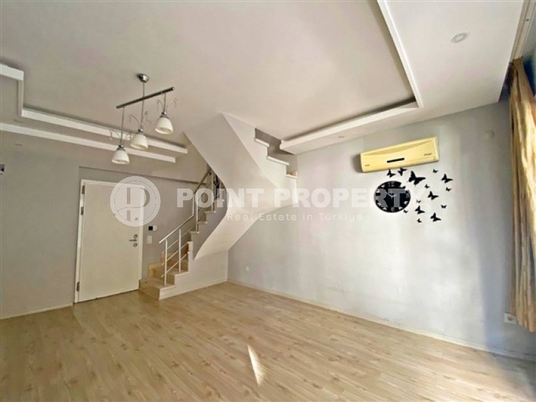 Duplex 1+1, total area 80 m2, on the 5th floor with attic, one and a half kilometers from the sea-id-6695-photo-5