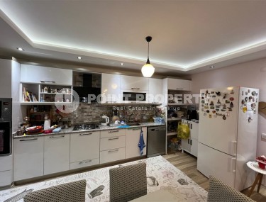 Просторная квартира 2+1, на площади 105 м2, в доме с бассейном и садом, в центре Аланьи-id-6696-фото-3