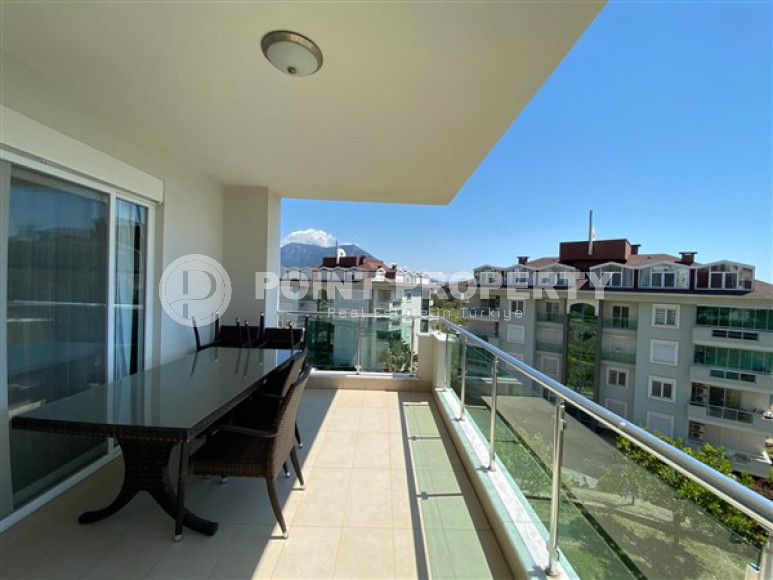 Large five bedroom duplex penthouse, 360m², in a luxury complex in Oba, Alanya-id-1524-photo-21