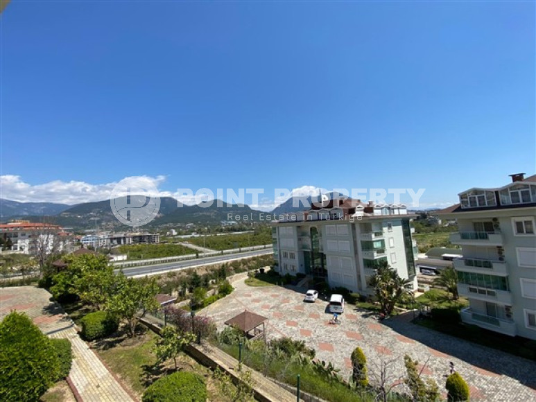 Large five bedroom duplex penthouse, 360m², in a luxury complex in Oba, Alanya-id-1524-photo-23