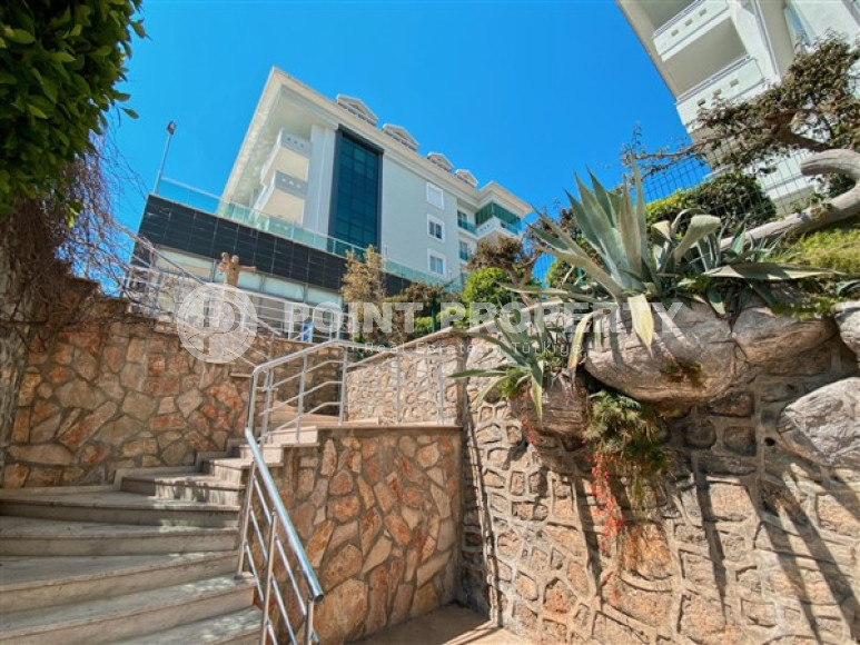 Large five bedroom duplex penthouse, 360m², in a luxury complex in Oba, Alanya-id-1524-photo-24
